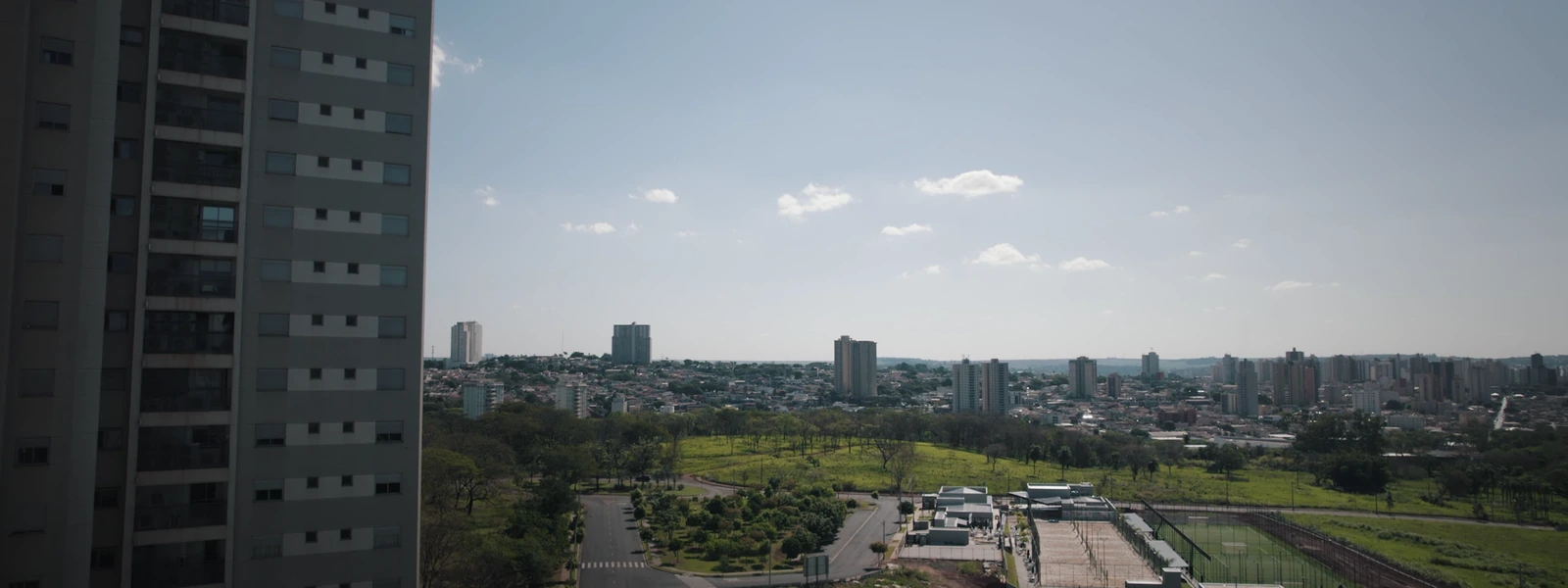 Vista do 8º andar, Torre Enseada, planta de 70 m²